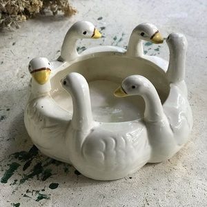 Prettty Little Vintage Swan 🦢 Ceramic Bowl Dish
